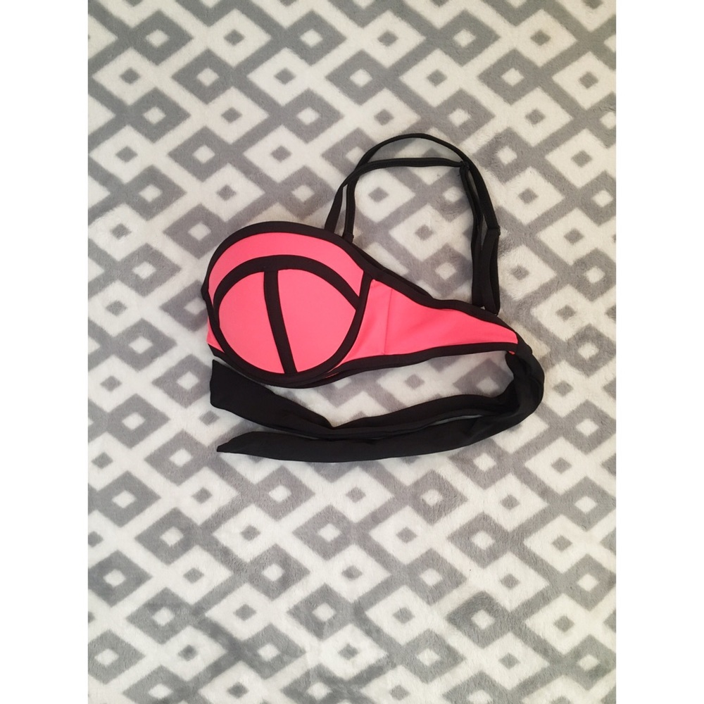 Triangles Bikini Top - Picture 3 of 3